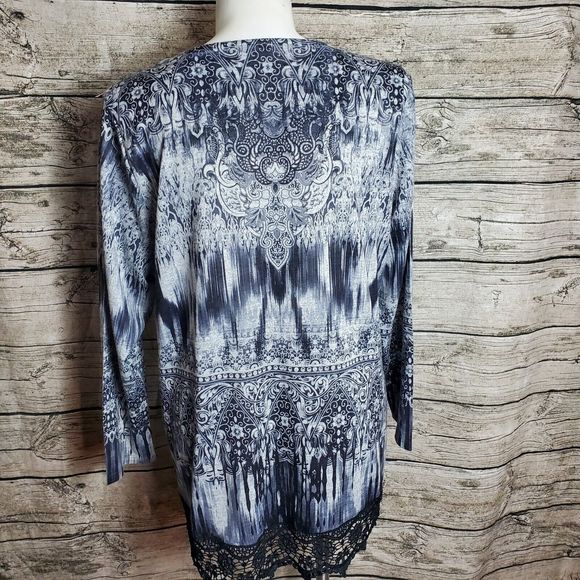 World Unity Gray and Black LS Lace Trimmed Top 3X NWT - Picture 3 of 9
